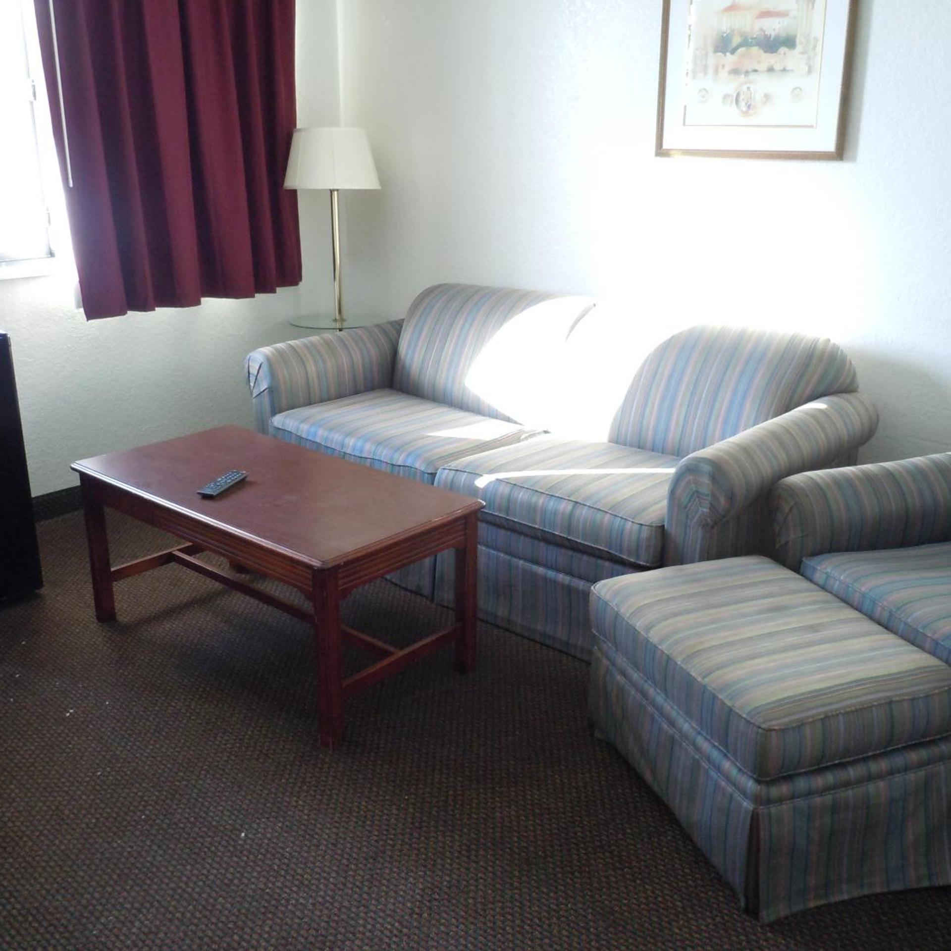 Travelodge by Wyndham Grand Rapids North 19/27