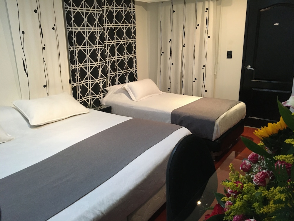Hotel Ejecutivo Embajada 9/19