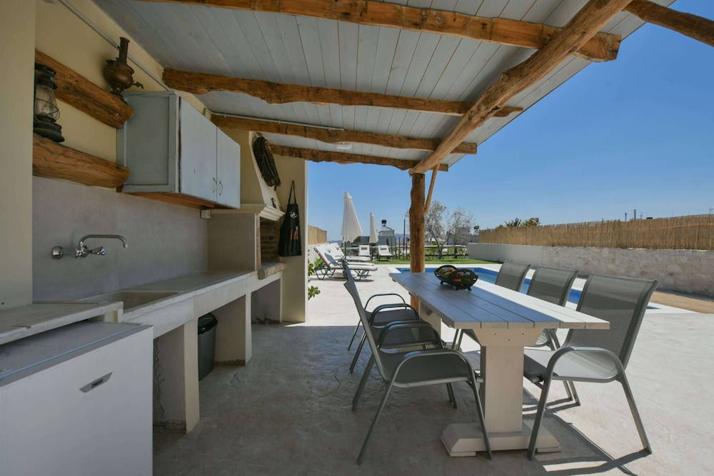 Arismari Villa - Private Pool 11/17
