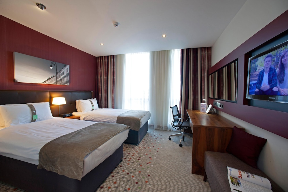 HOLIDAY INN BRISTOL CITY CENTRE 10/55