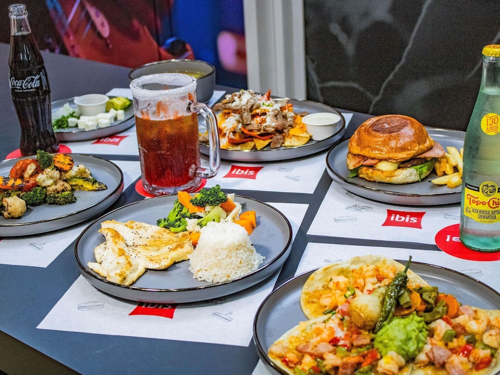 Ibis Monterrey Valle 32/50