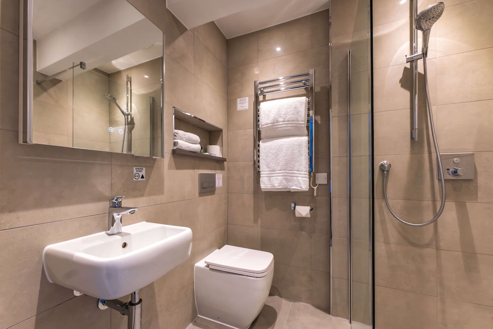 غرفة أساسية بسرير مزدوج، Oatlands Park Hotel 4/4