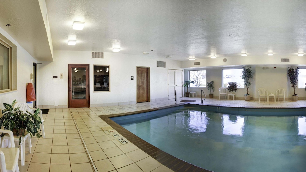 Sleep Inn & Suites Columbus South 29/52