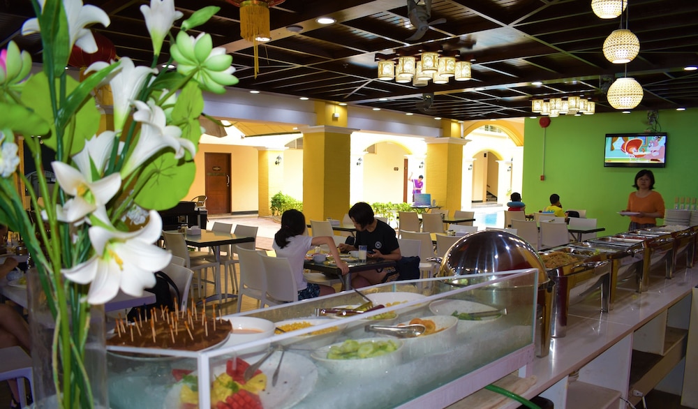 Golden Phoenix Hotel Boracay 35/50
