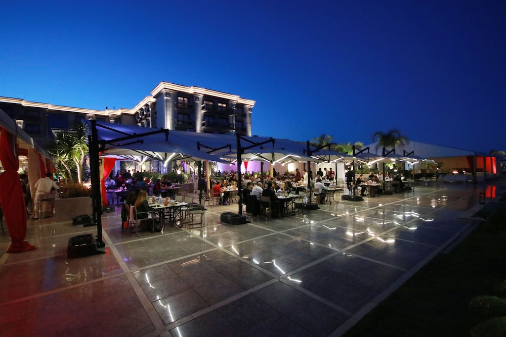 Movenpick Hotel du Lac Tunis 66/72