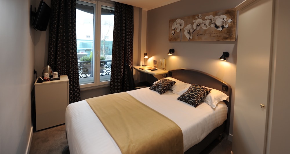 Room, Single, Double Bed