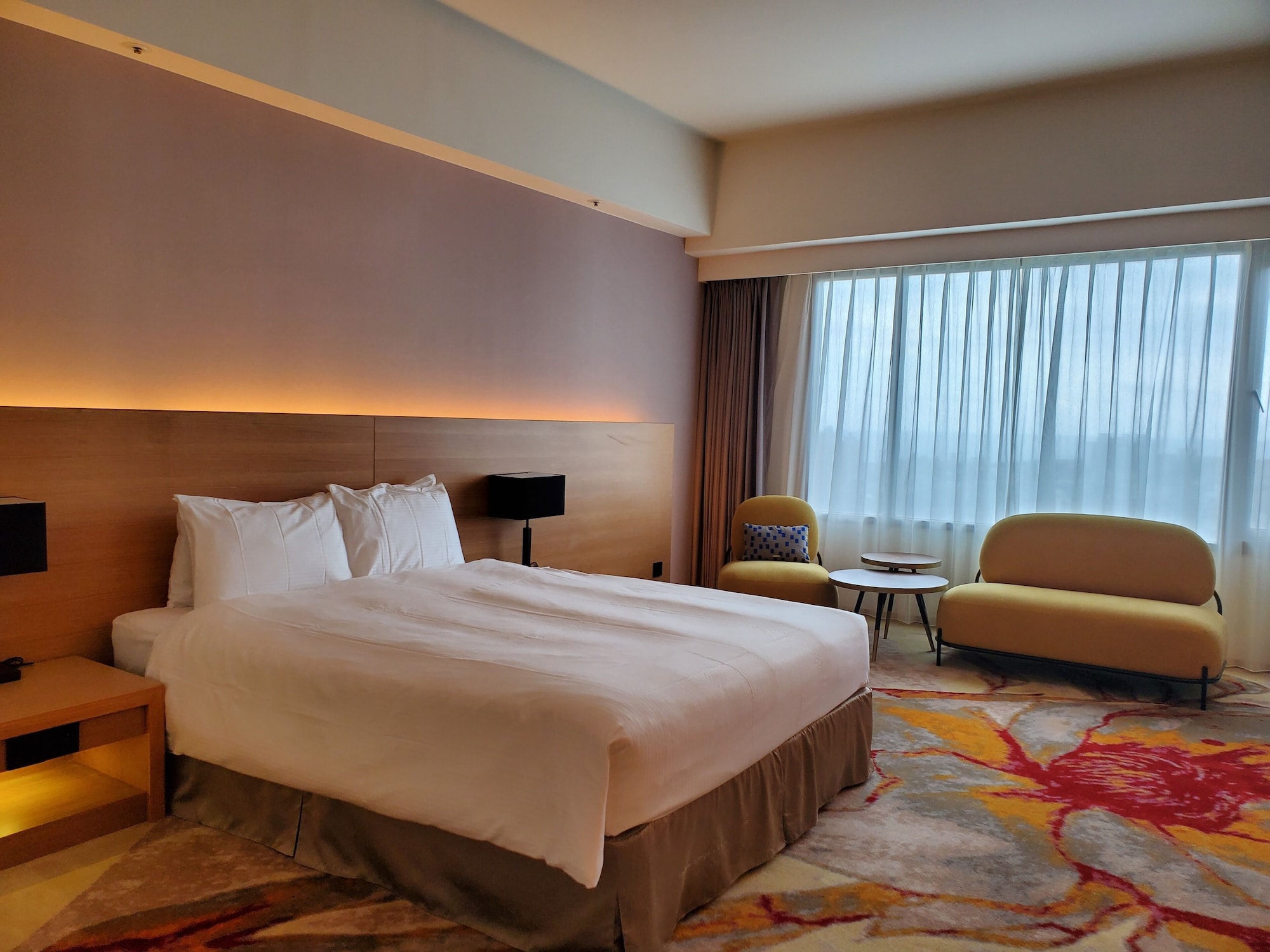 Deluxe, Queen Bed