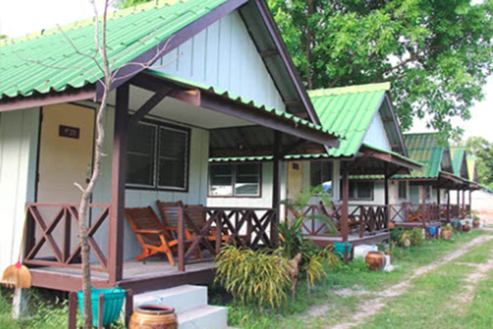 Varin Beach Resort 4/75