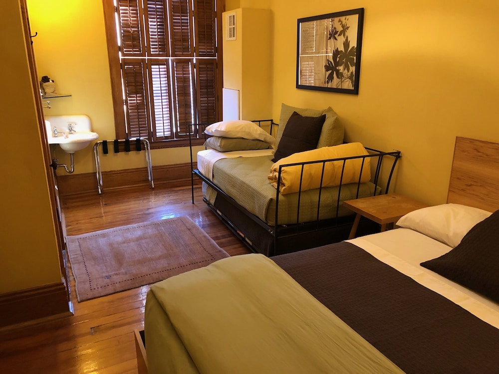 Hotel Frederick 6/50