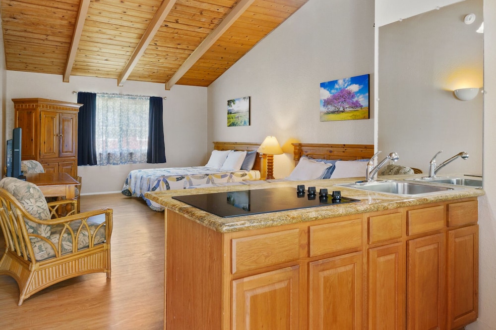 Castle Waimea Country Lodge 33/41