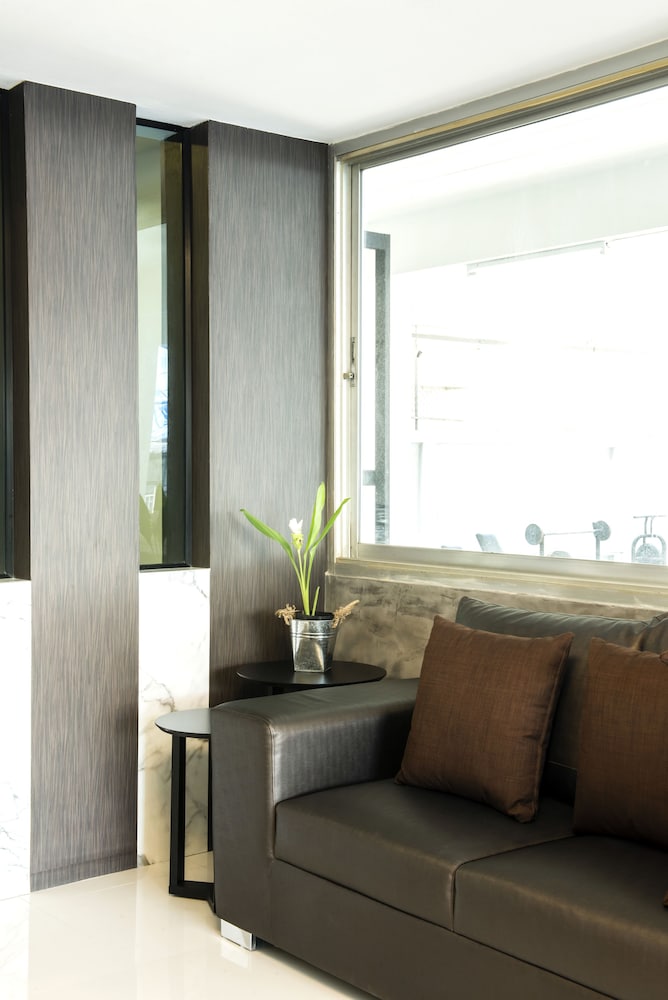 The Circle Hotel 53/64