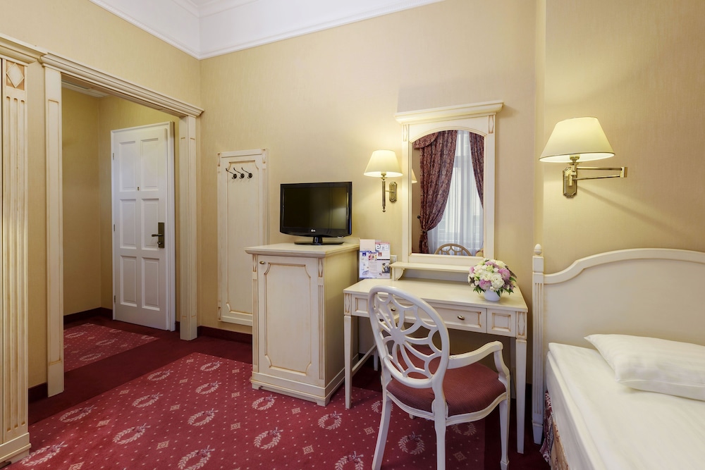 Danubius Hotel Astoria City Center 55/73