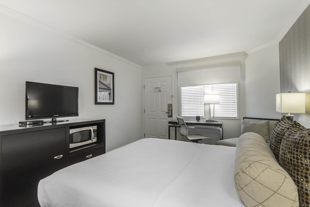 Inn Off Capitol Park Ascend Hotel Collection 16/30