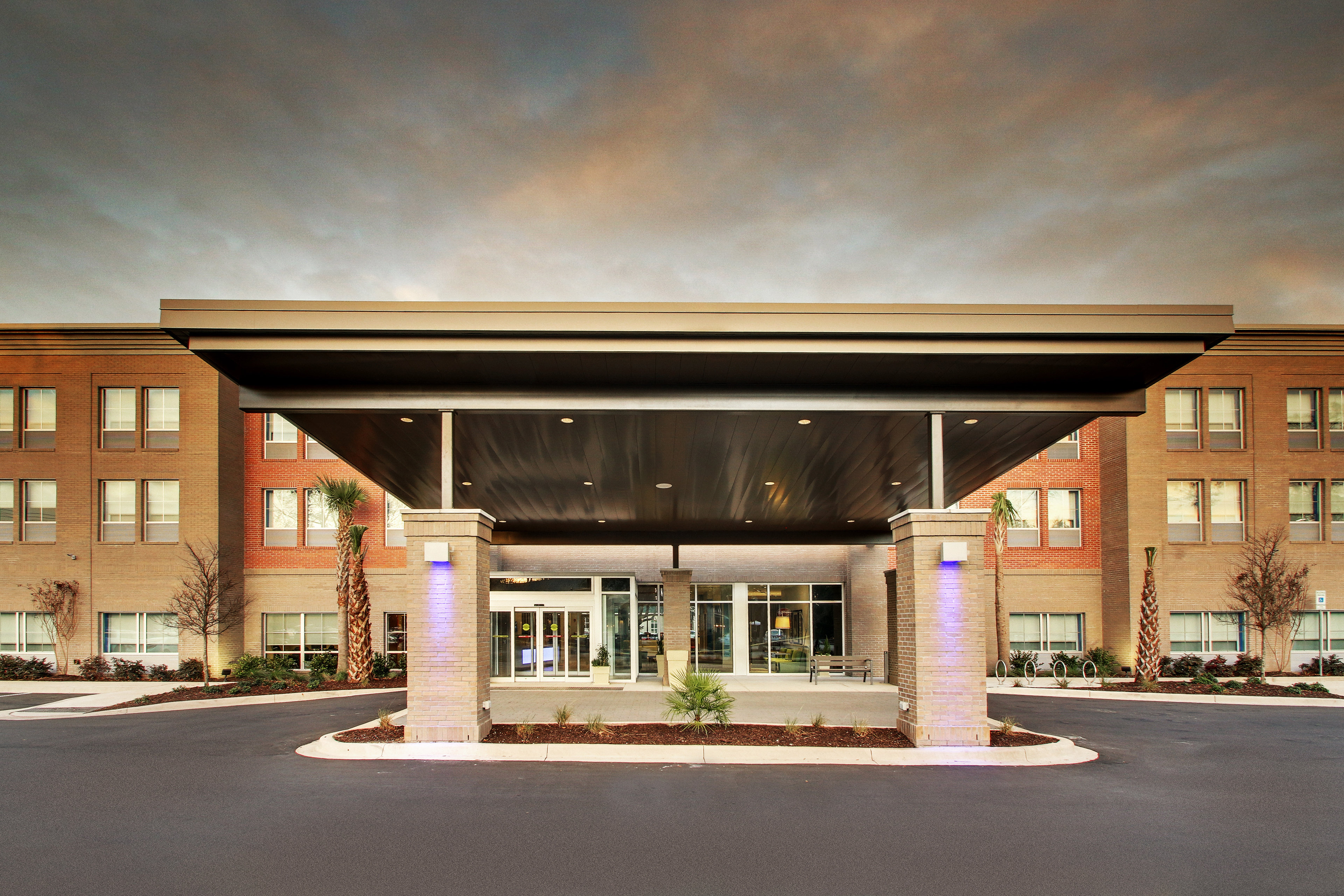 Holiday Inn Express & Suites - Summerville 3/55