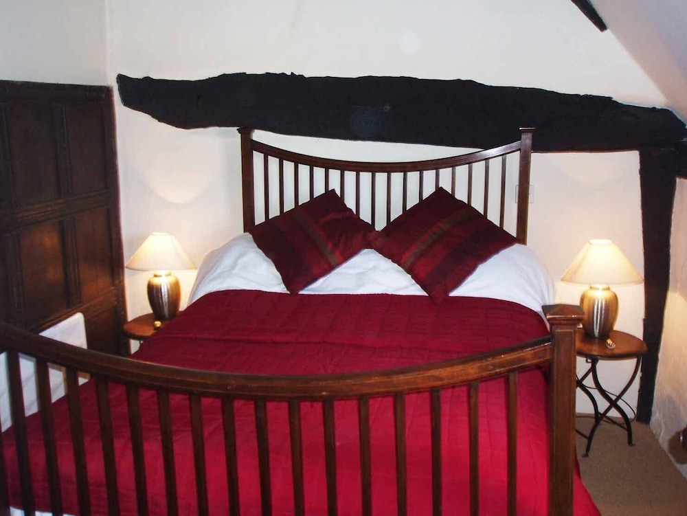 The Fleece Inn 25/50