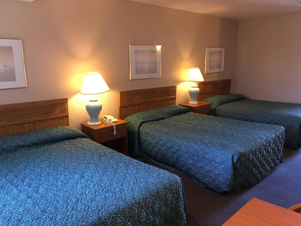 Applegate Inn 8/35