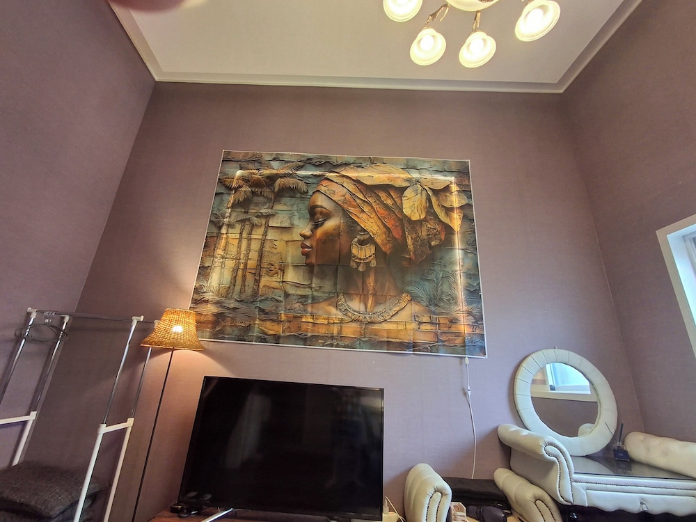 Shine Hotel 5/49