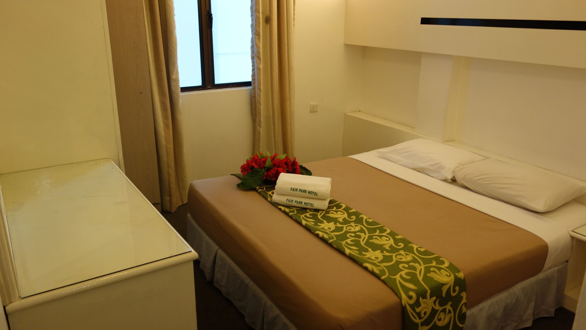 STANDARD, TWIN BEDS