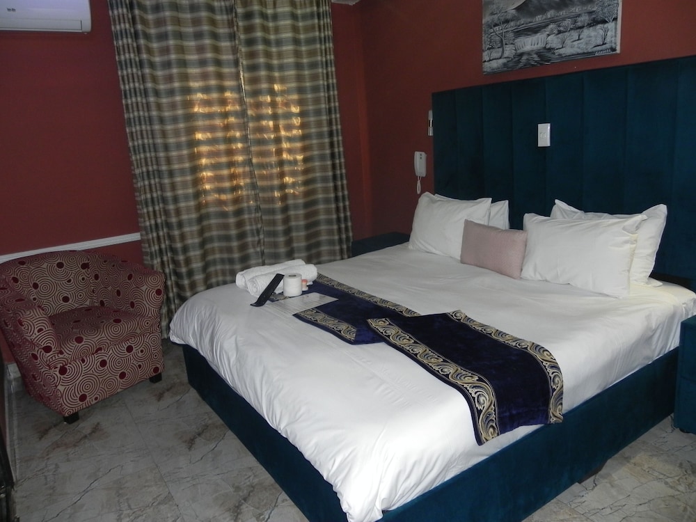 Gold Crown International Hotel 15/50
