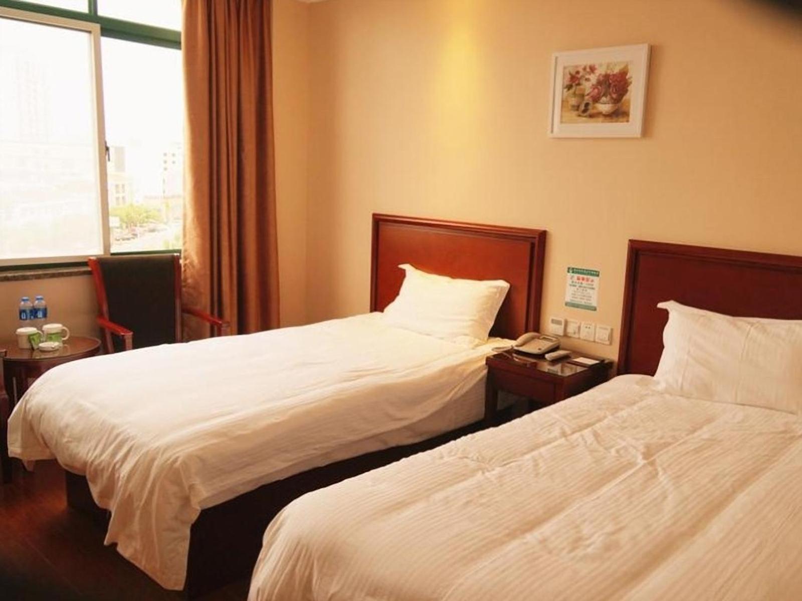 GREENTREE INN LIUAN HUOSHAN COUNTY YINGJIA AVENUE HOTEL 16/50