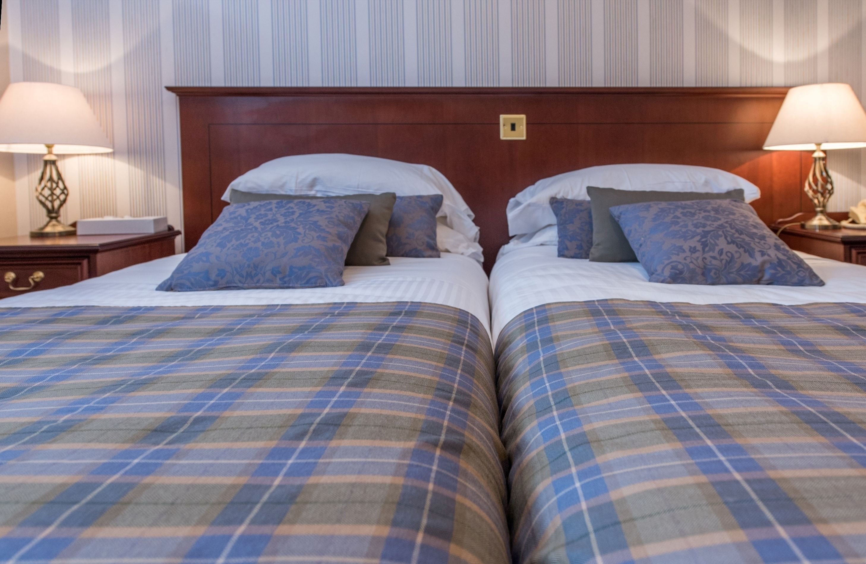 SUPERIOR, TWIN BEDS