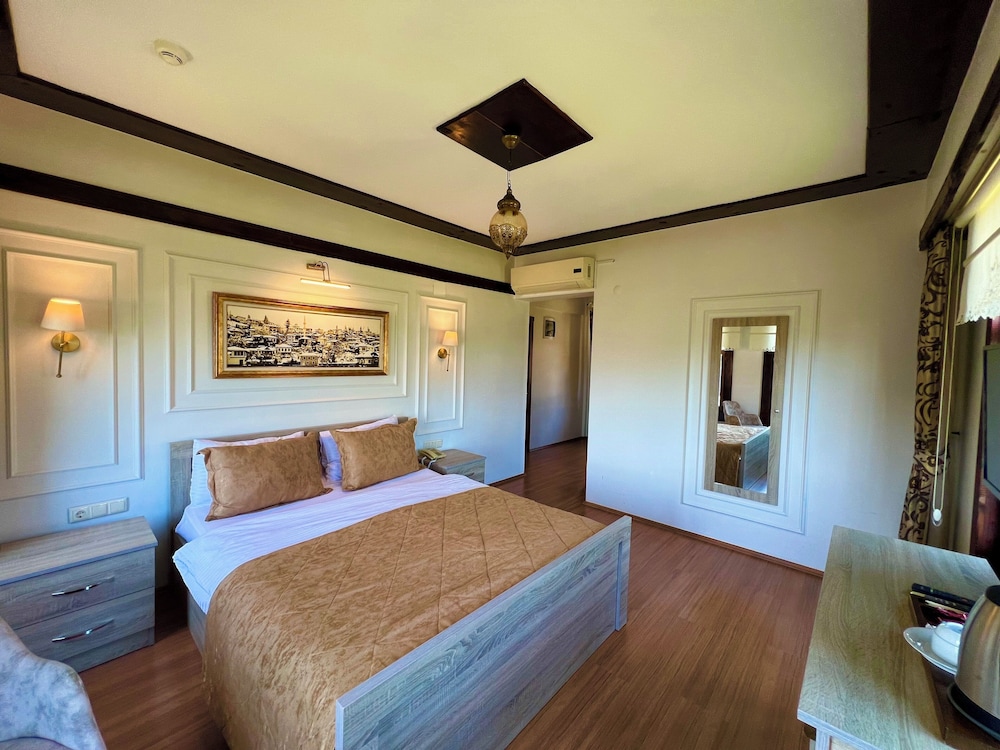 DELUXE, DOUBLE BED, SEA VIEW