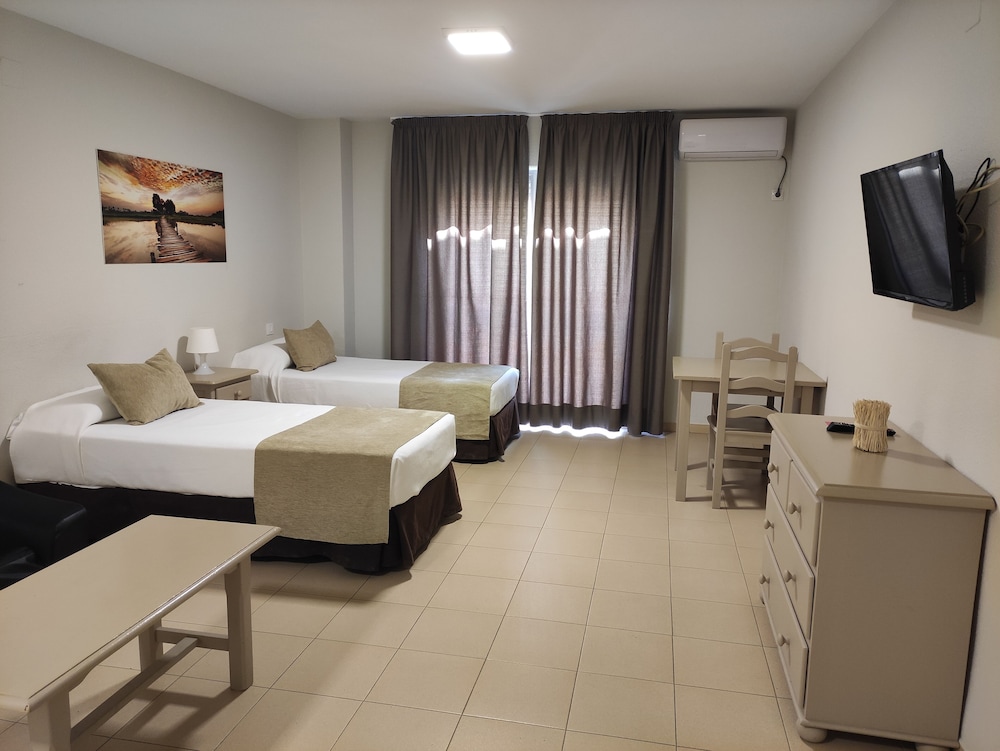 APARTAMENTOS TURISTICOS PUERTA DEL SUR 14/27