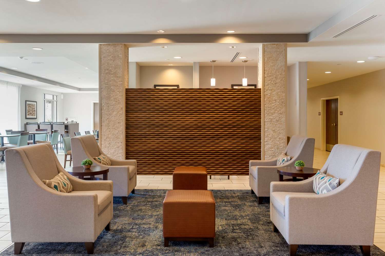 Comfort Inn Jonesboro Central 19/28