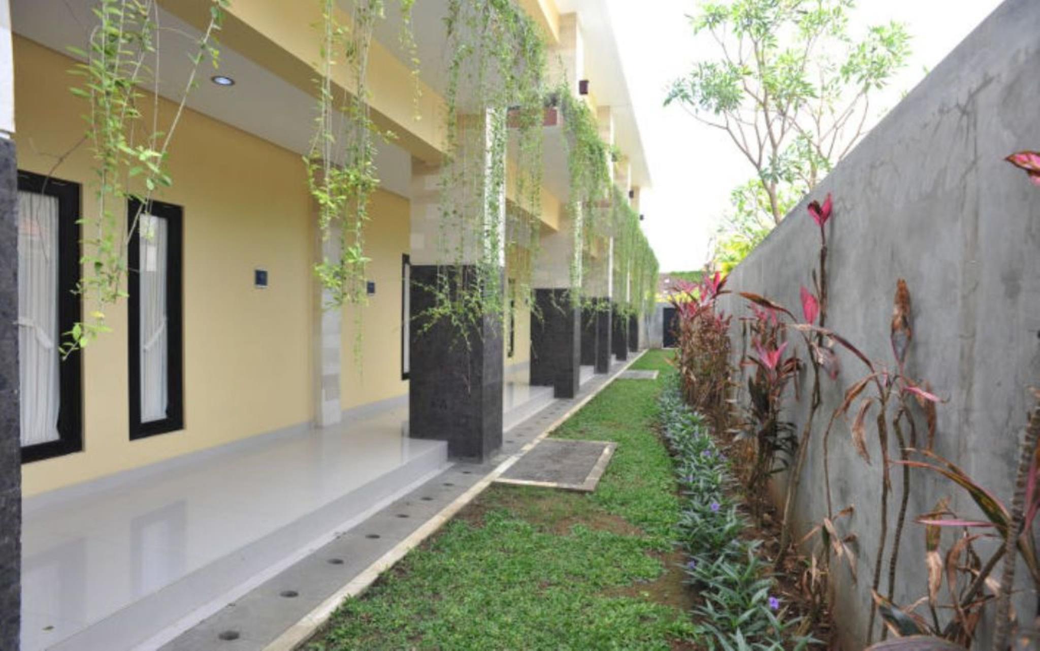 Bali Mega Hotel 56/63