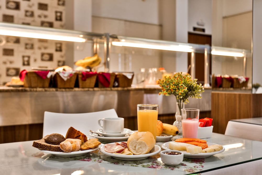 ZALLON HOTEL EXECUTIVE 39/53