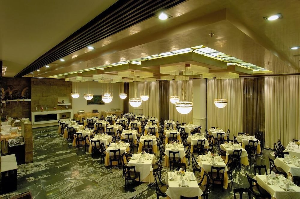 Mercure Patras Astir 57/69