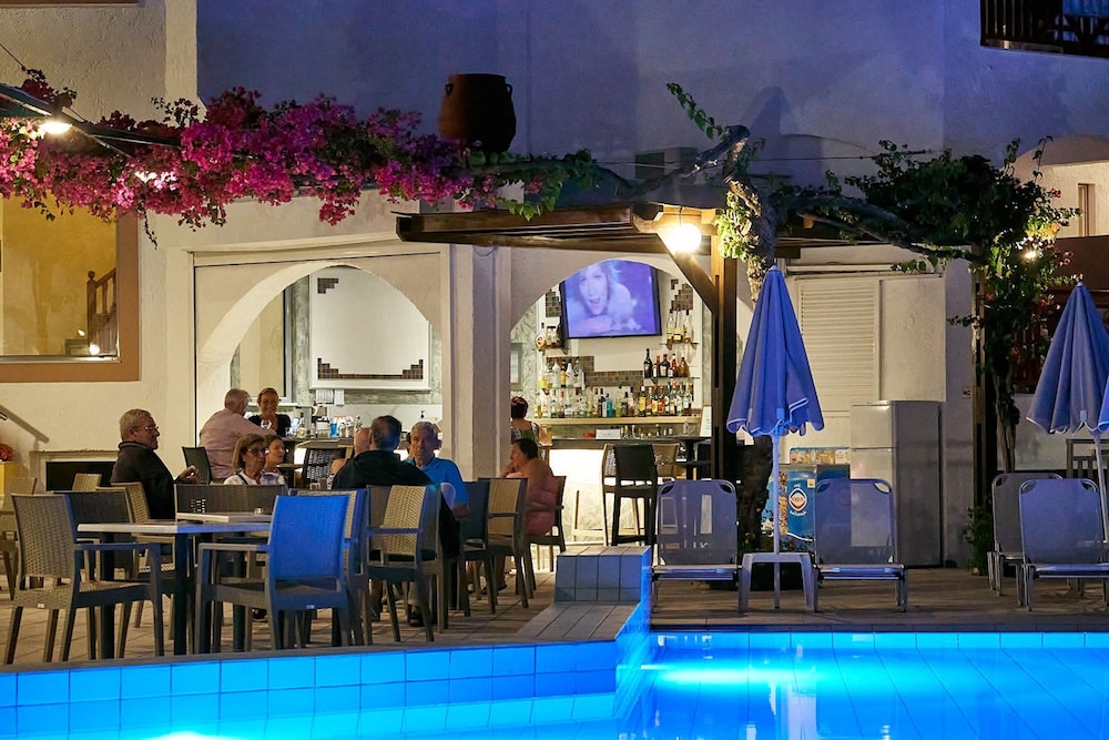 Apollon Hotel Apartments 31/50