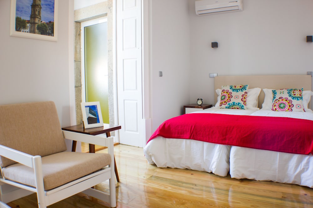 STUDIO, APARTMENT
