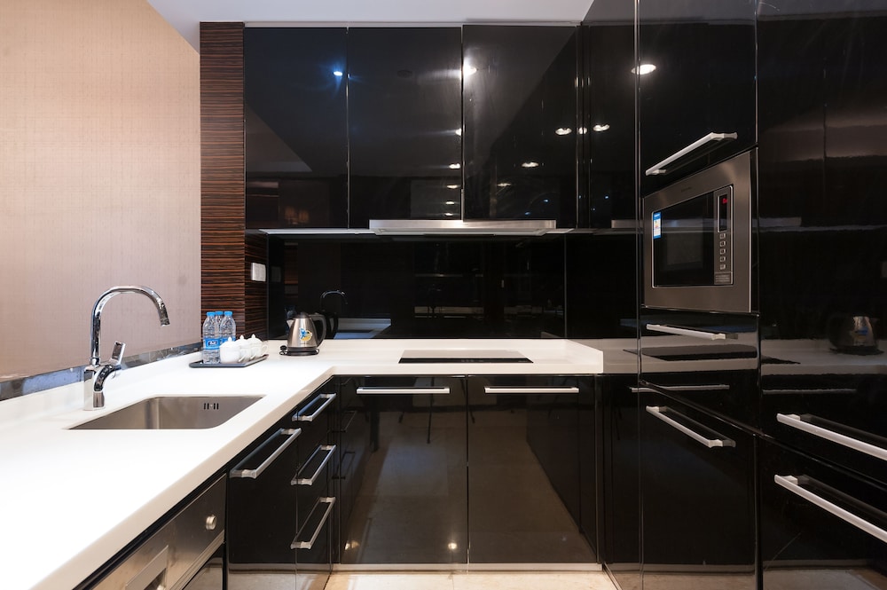 Yicheng Apartment Poly World Center 57/59