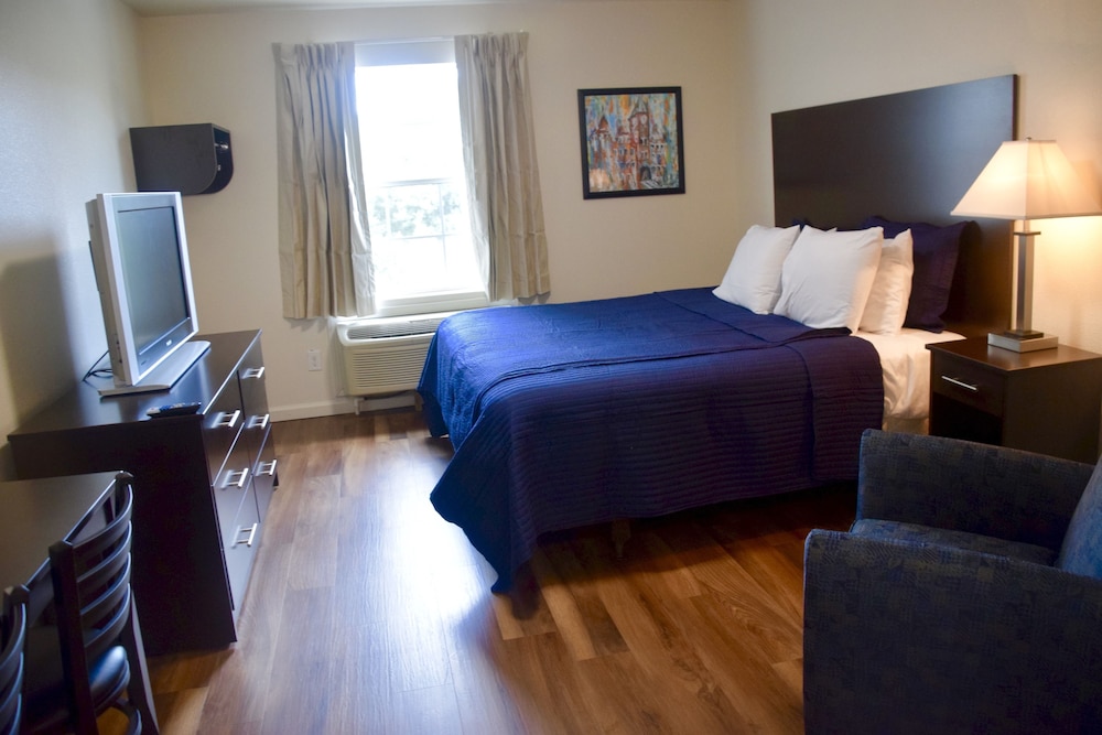 Stay Plus Extended Stay Suites 6/10