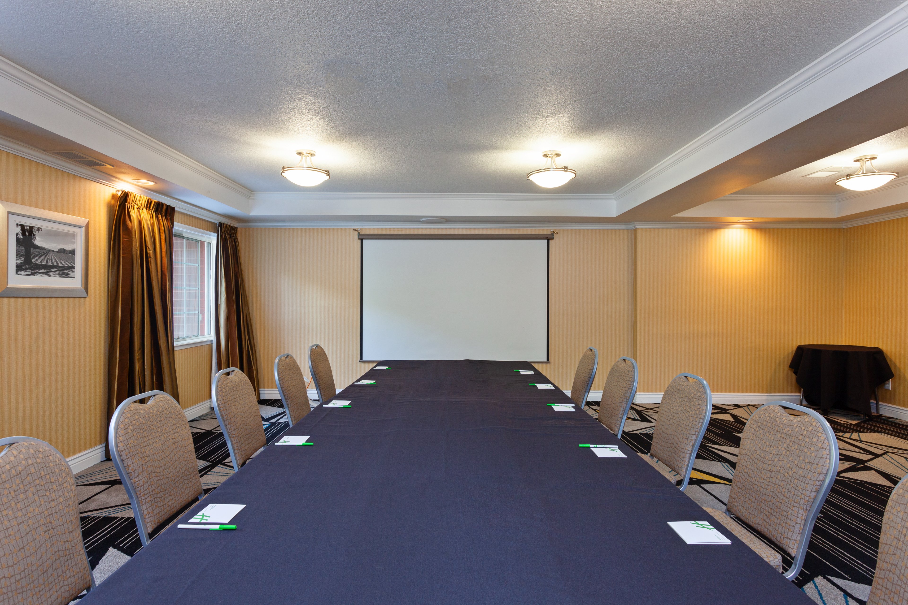 Holiday Inn San Mateo 56/65