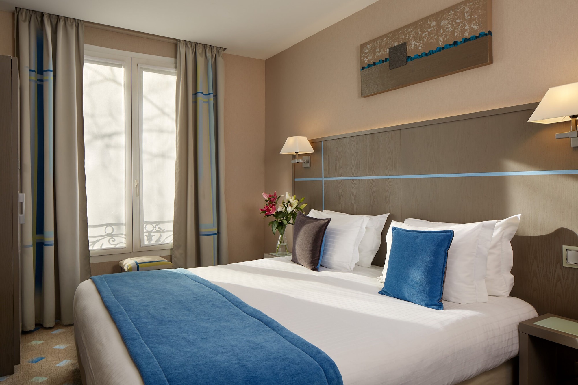 ROOM, KING BED