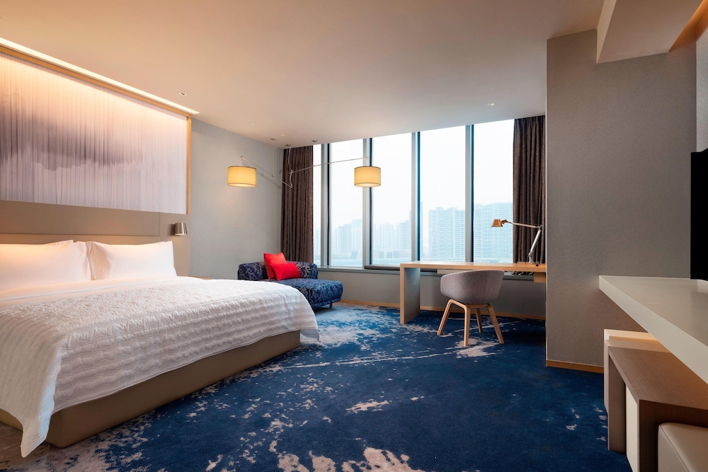 1 Bedroom, Le Meridien, Club, Suite, King Bed