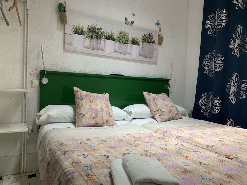Pension Giraldilla 39/67