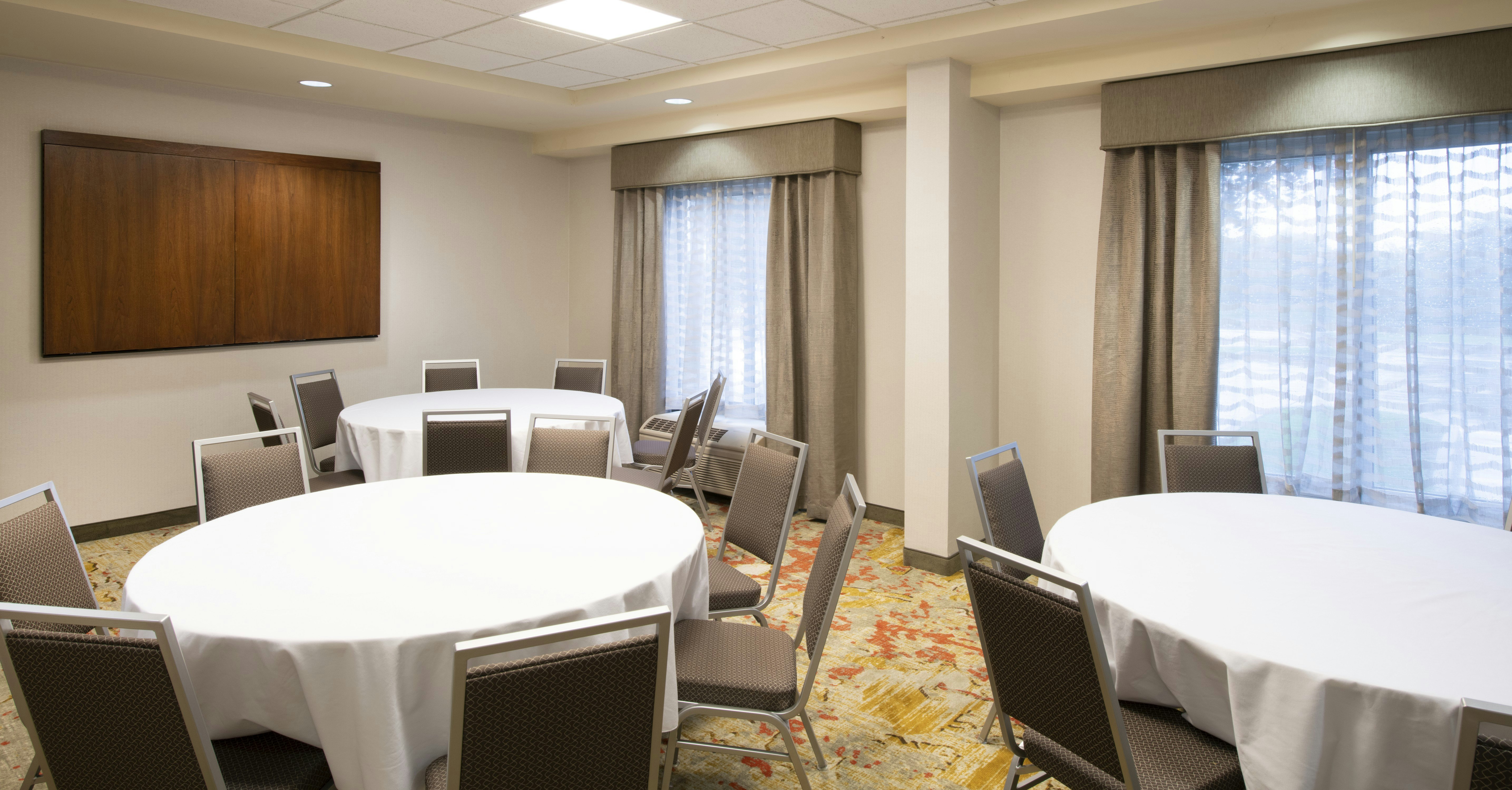 Hampton Inn and Suites Ft. Worth Alliance Airport 42/53