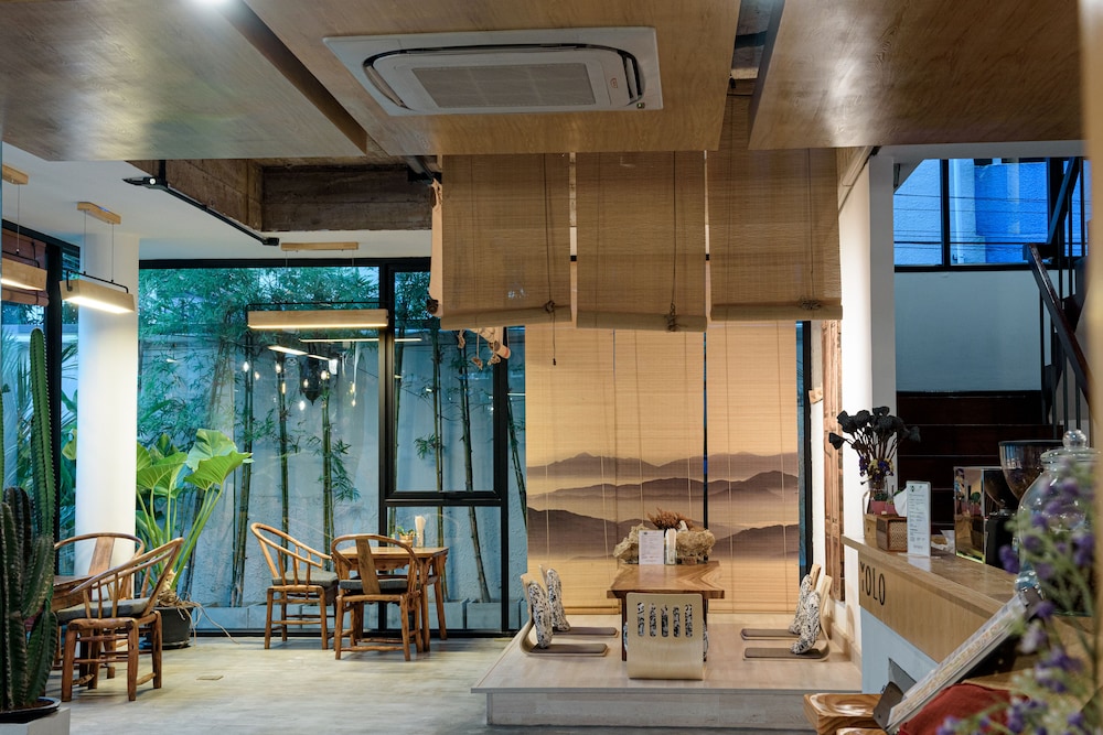 Yolo Bangkok Boutique Hotel 3/50