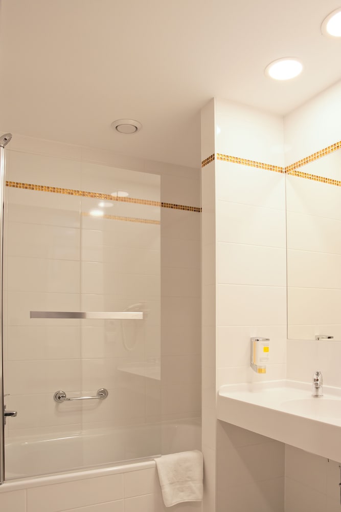 Ambiance Hotel 47/50