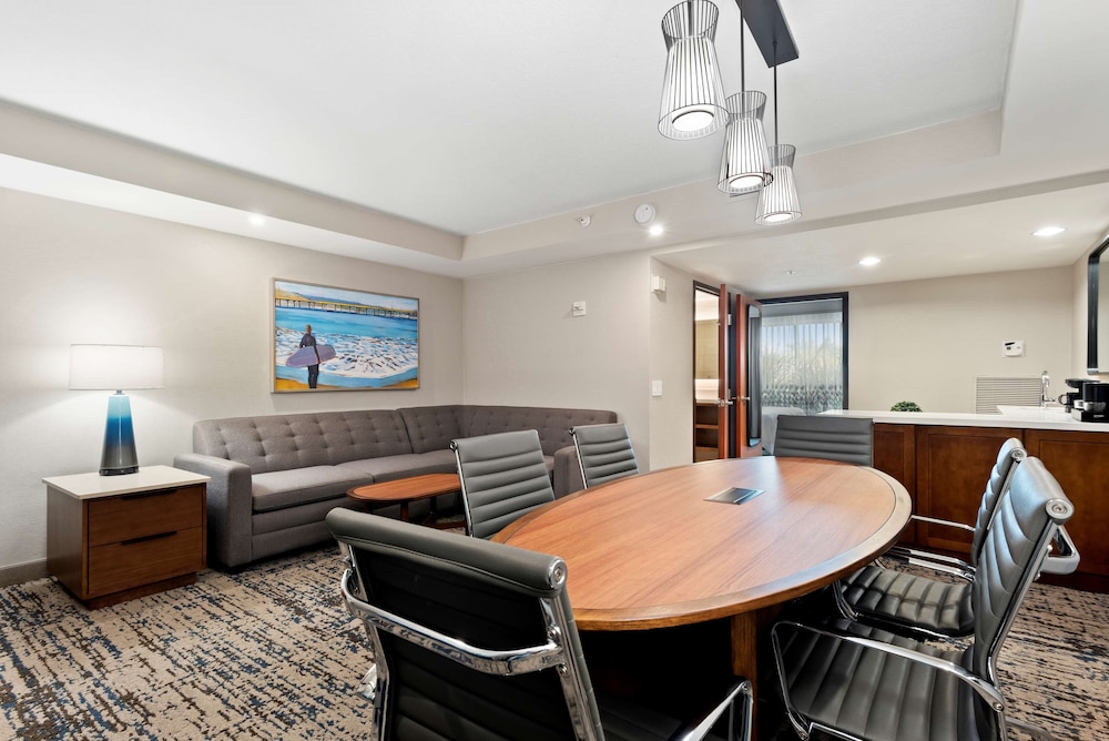 Embassy Suites By Hilton Anaheim South 33/51