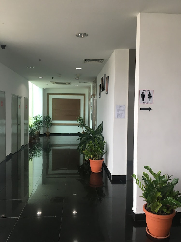 Kingston Hotel 25 at Summit Signature Batu Pahat 6/31