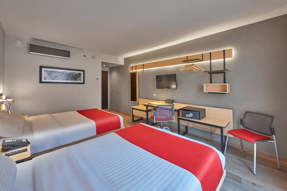 room, 2 double beds, City Express Plus by Marriott Ciudad de Mexico Mundo E 5/10