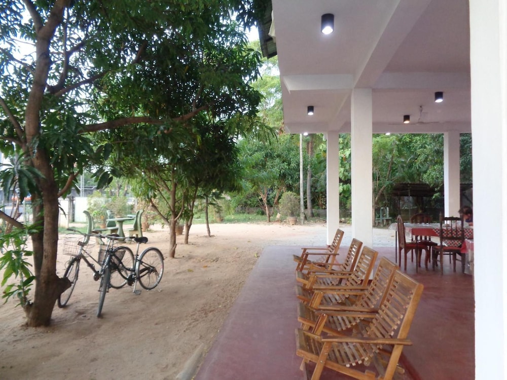 Jayaru Guest House 34/36