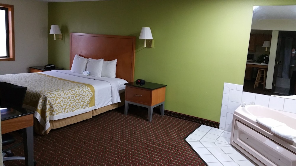 Days Inn by Wyndham Fort Dodge 13/27