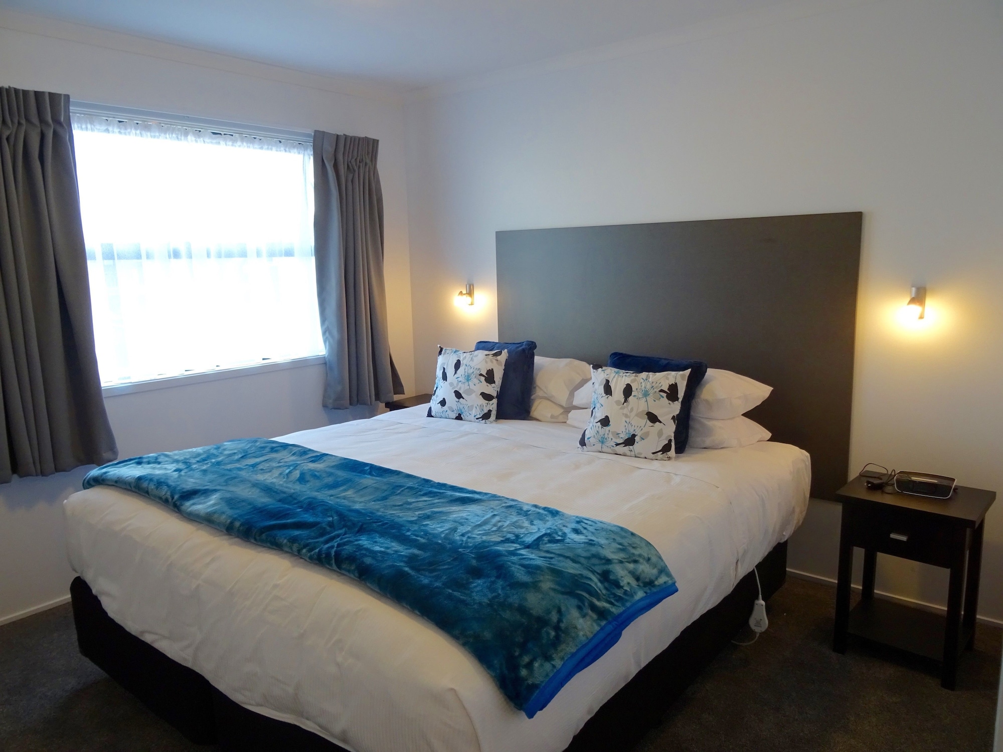 1 BEDROOM, SUITE, ACCESSIBLE