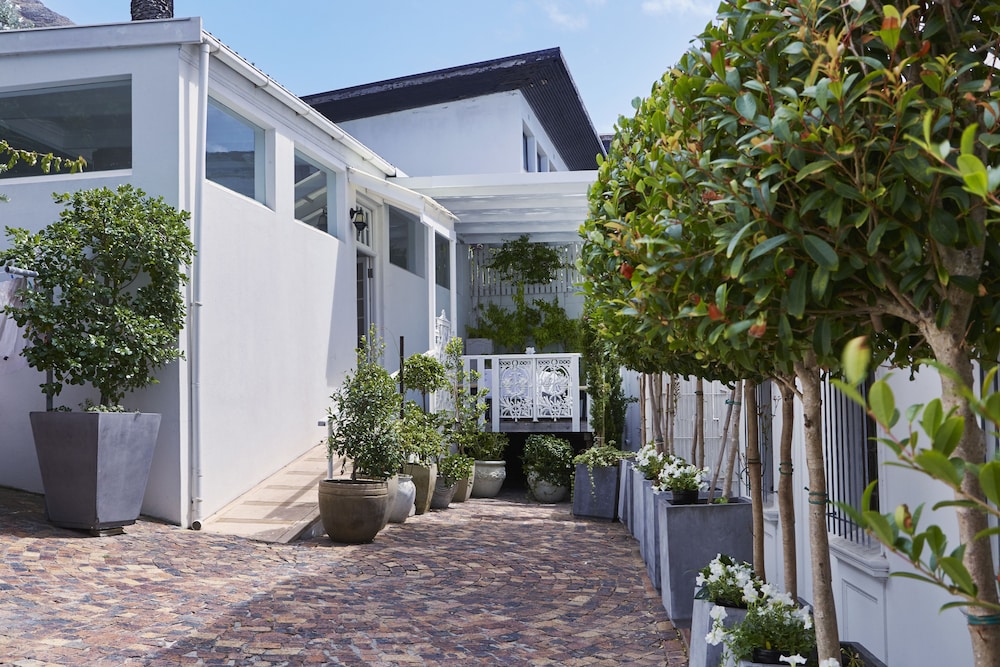 Bella Ev Guest House 40/50