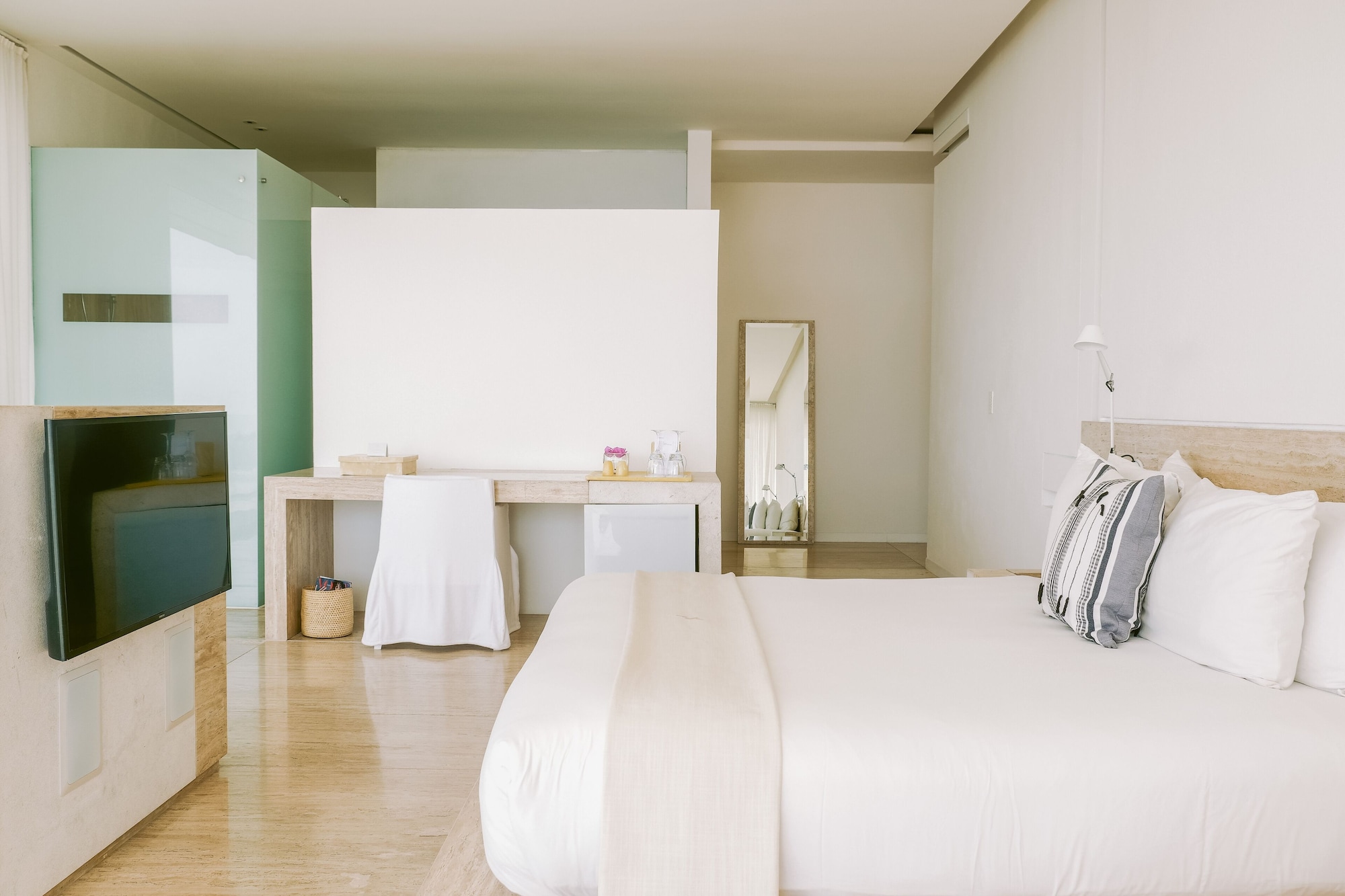 Designer, Ocean, Suite, King Bed
